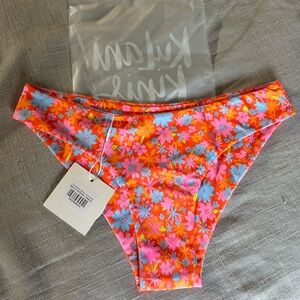 NWT Kulani Kinis Dandelion Daze Bottoms